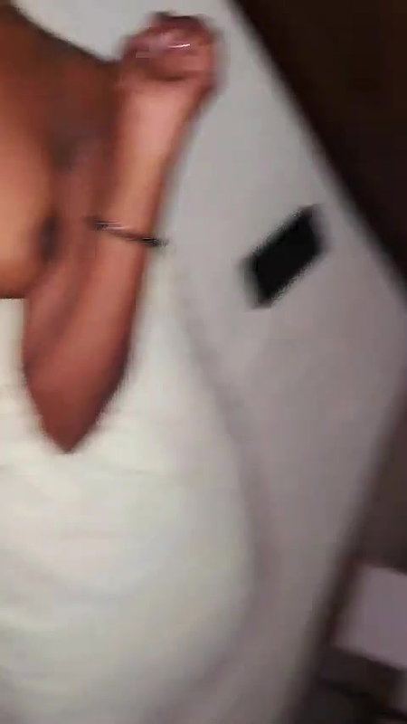 19yo girl losing virginity in Srilankan sex video