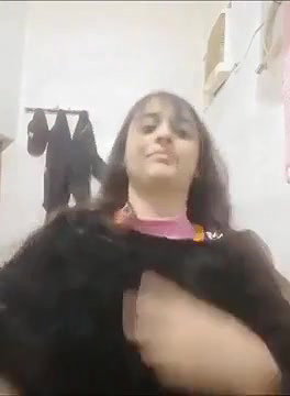 Muslim girl boob showing video