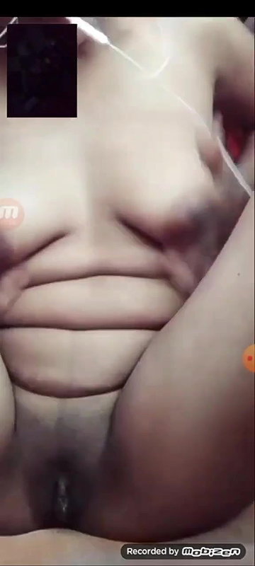Bangladeshi college girl video call fingering