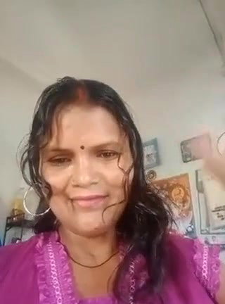 Bhabhi showing hairy pussy for secret lover