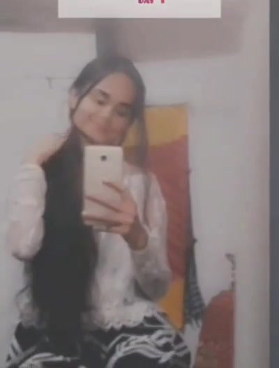 Indian cute girl showing untouched nude body