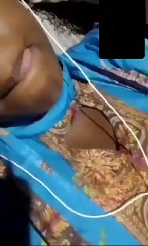 Bengali girl showing boobs on video call MMS