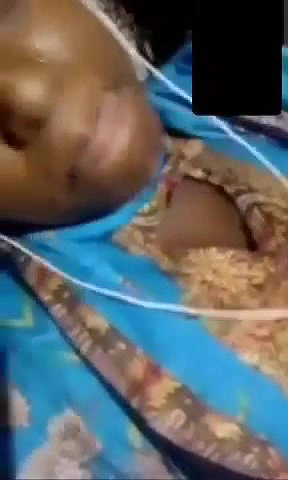 Bengali girl showing boobs on video call MMS