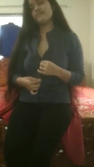 Bengali cute college girl nude viral MMS video