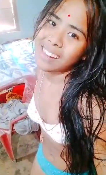 Guhati girl topless video making for boyfriend