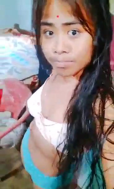Guhati girl topless video making for boyfriend