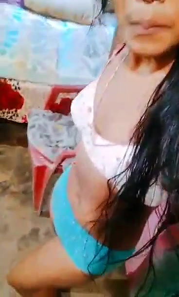 Guhati girl topless video making for boyfriend
