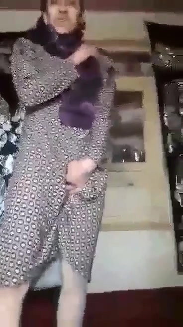Pashto wife showing bald pussy viral clip