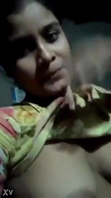 Bengali cute village girl sharp boobs viral MMS