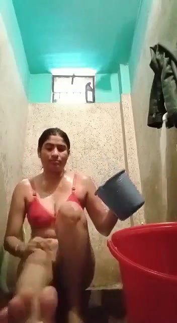 Bengali bhabhi bathing nude holi special