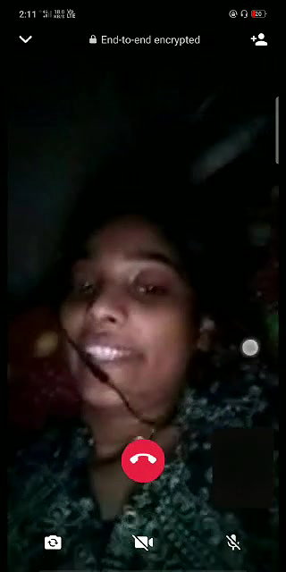 Desisex girl small boobs show in whatsapp