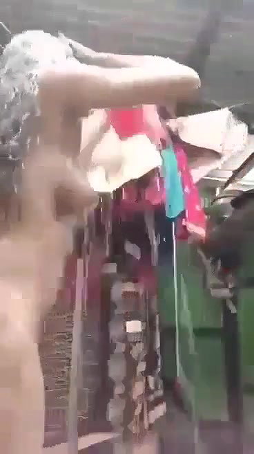 Indian girl nude bathing in village viral clip
