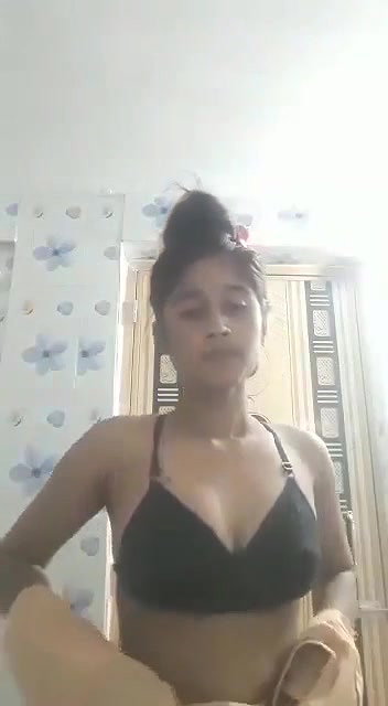 Desi anal fingering girl in nude viral xxx