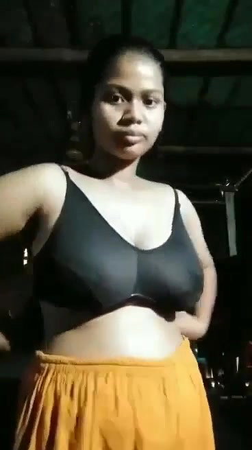 Dehati sex village girl showing huge melons