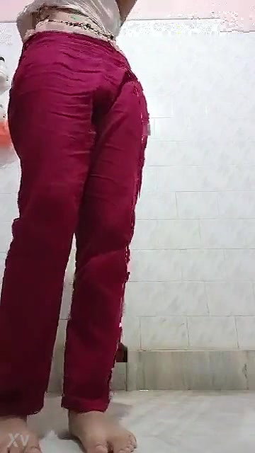 cute college girl nude fingering desi mms