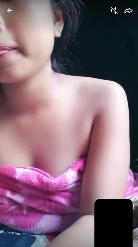 Young Indian Tango Girl Nipslip Part1