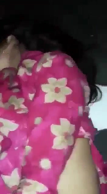 Indian sleeping girl fingering viral hindi xxx