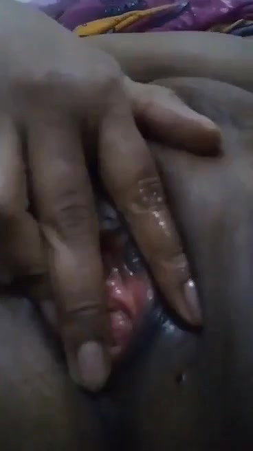 Dehati xxx bhabhi naked pussy rubbing viral MMS