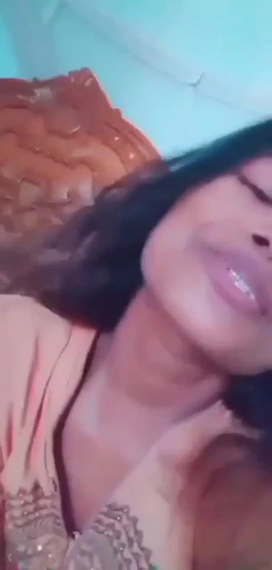 Bangladeshi Pompom Girl Topless Boobs Show