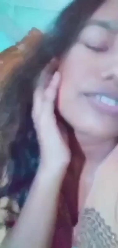 Bangladeshi Pompom Girl Topless Boobs Show