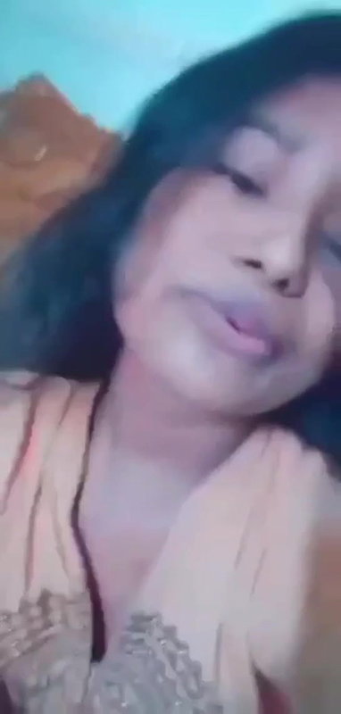 Bangladeshi Pompom Girl Topless Boobs Show