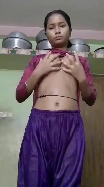 desi girl fingering nude after bath viral MMS
