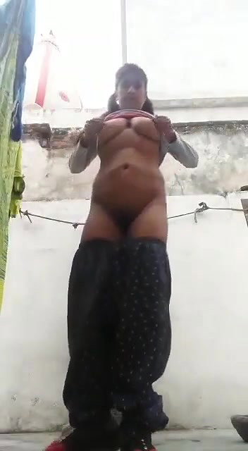Desi girl big boobs naked selfie viral MMS