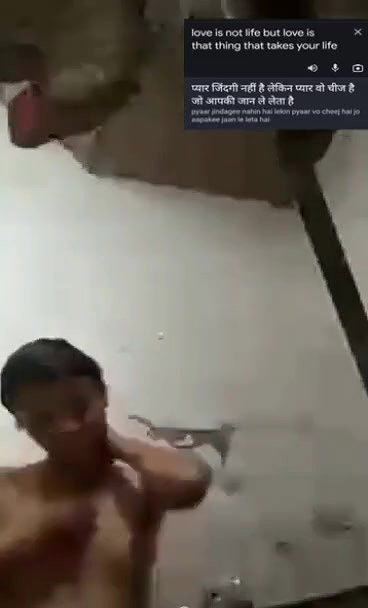 Tiny tits Indian girl bathing naked viral clip