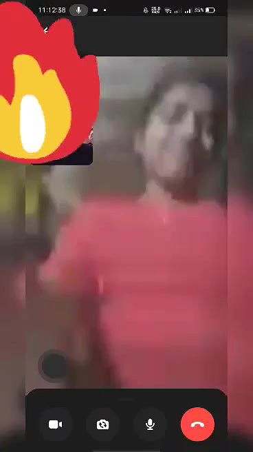 Bengali girl showing big round boobs viral clip
