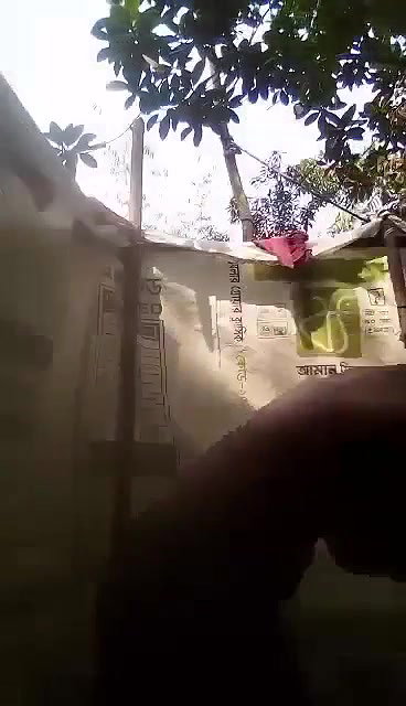 Bangla Village Girl Bathing Topless Viral MMS