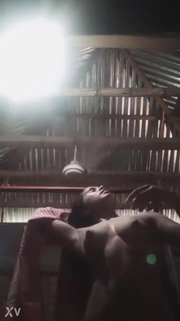 Bangla village girl pink pussy showing viral clip