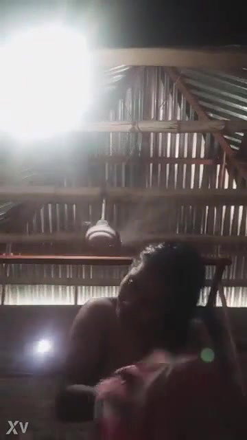 Bangla village girl pink pussy showing viral clip