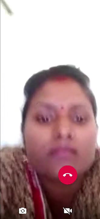 Indian Dehati Bhabhi pussy show on selfie