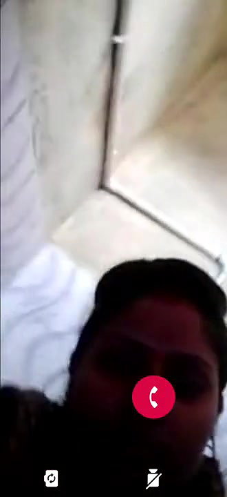 Indian Dehati Bhabhi pussy show on selfie
