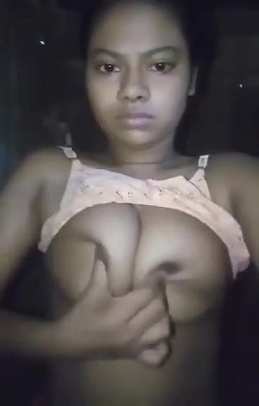 Bangladeshi booby girl nude pissing video