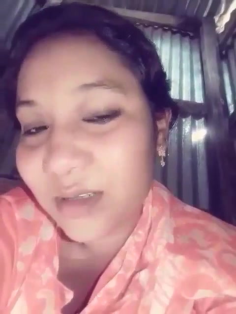 Bangladeshi housewife fingering pussy with Bangla Talk