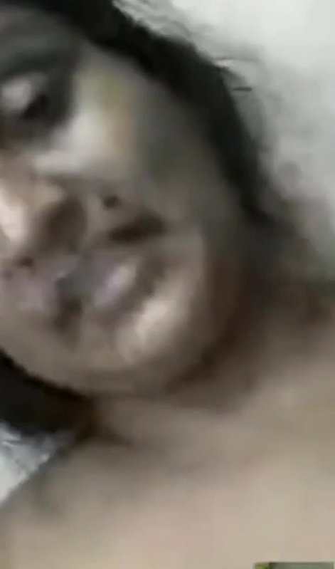 Mallu chechi exposing nude body to friend