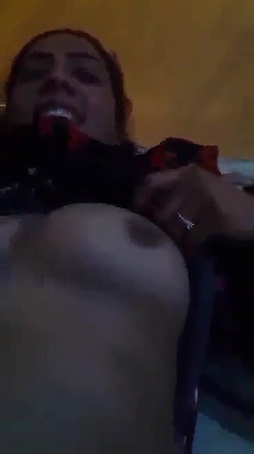 Paki aunty nude capture by husband friend