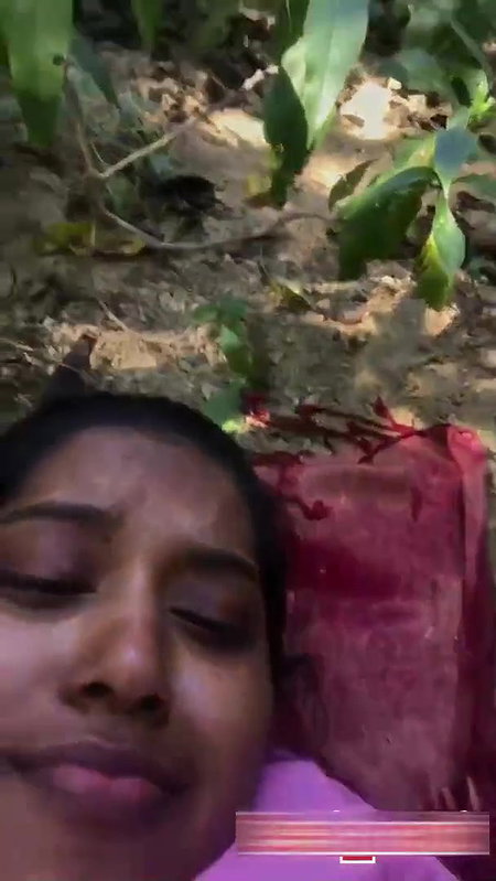 Desi lovers outdoor sex captured on cam