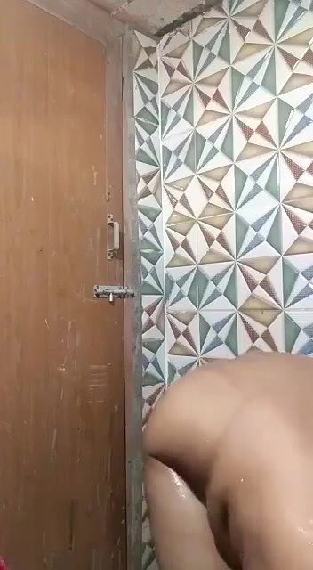 Bengali village bhabhi bathing nude in bathroom