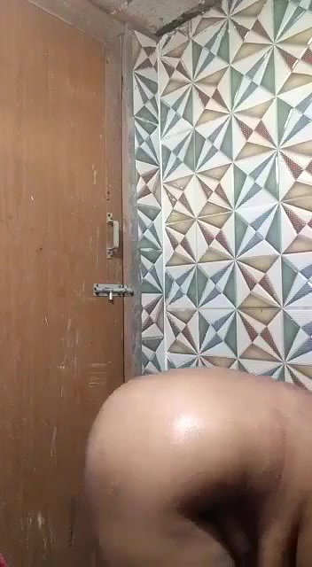 Bengali village bhabhi bathing nude in bathroom