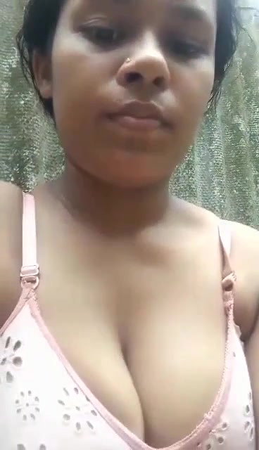 Bangladeshi bhabhi pissing in bathroom video