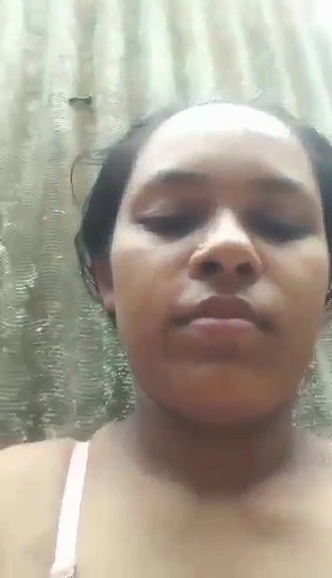Bangladeshi bhabhi pissing in bathroom video