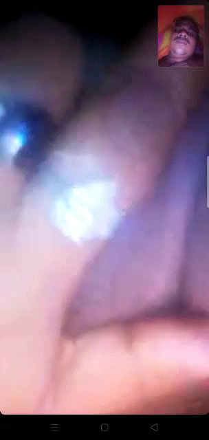 bhabhi showing boobs and pussy on whatsapp