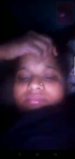 bhabhi showing boobs and pussy on whatsapp