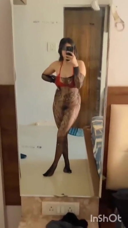 Sexy Girl Showing Ass Pussy Licked By Boyfriend