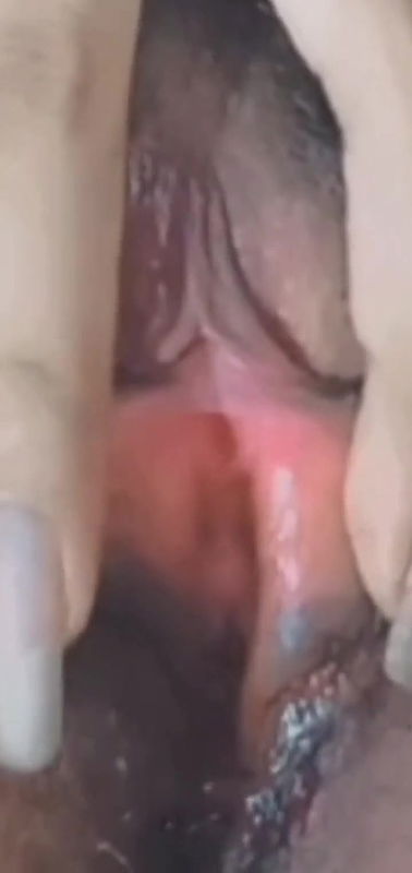 Chachi ki Chut me Rang holi pe dala