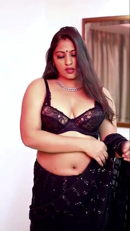 Anjali Gaud showingher sexy body