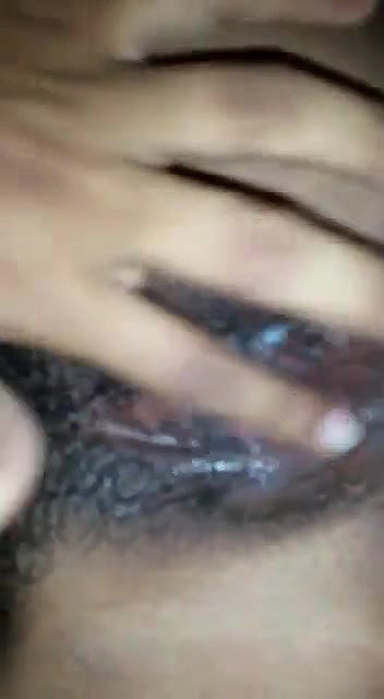 indian girl masturbating her pink pussy hard