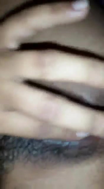 indian girl masturbating her pink pussy hard